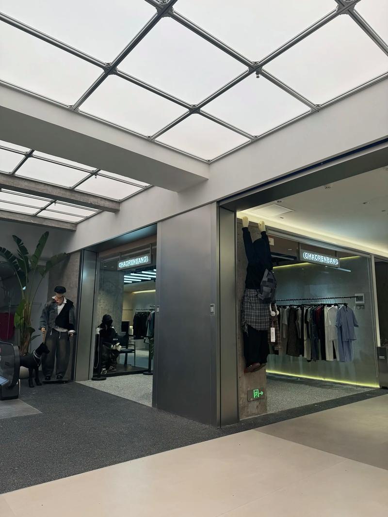 广州服装店迎来新风尚